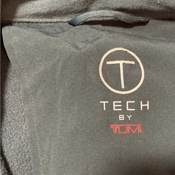 TUMI T-Tech Men's Navy And grey Softshell Jacket Style TT-0012 - Picture 1 of 16